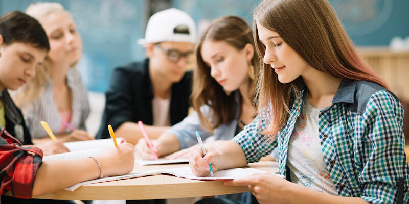 Мовна школа VinPol Вінниця: ефективні курси мов