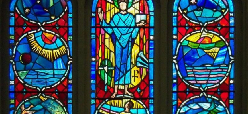 Вітраж: історія, техніки та сучасне використання в інтер’єрі