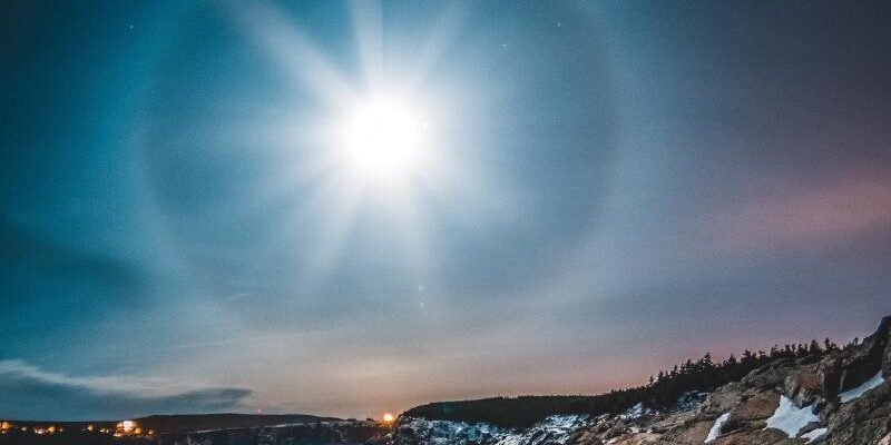 Що таке гало: феномен в атмосфері та його причини виникнення Що таке гало: феномен в атмосфері та його причини виникнення