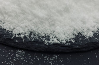 Що таке нітритна сіль: визначення, використання та користь продукту