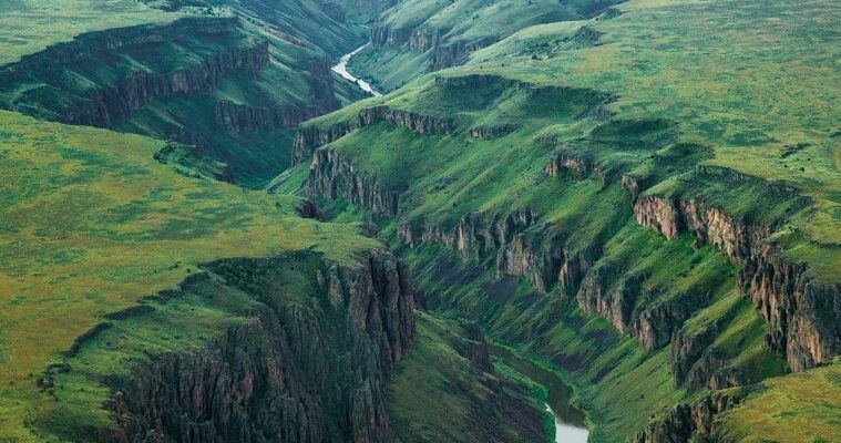 Рельєф: Обличчя Землі, Що Зберігає Її Геологічну Історію