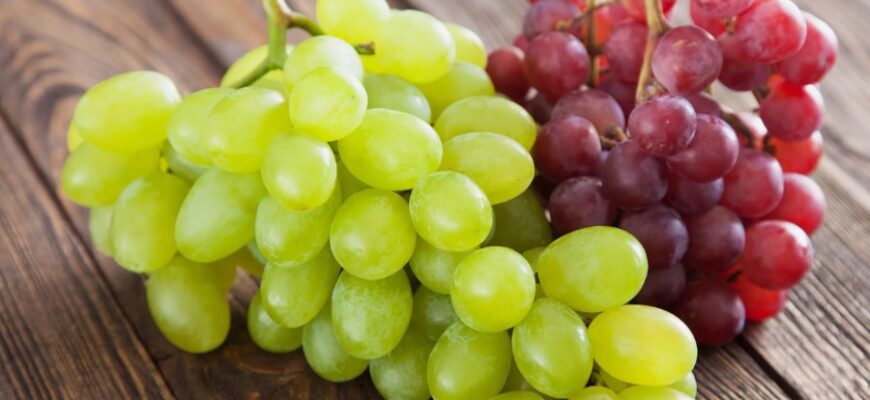 Значення снів про виноград: що символізують ці образи у ваших мріях?