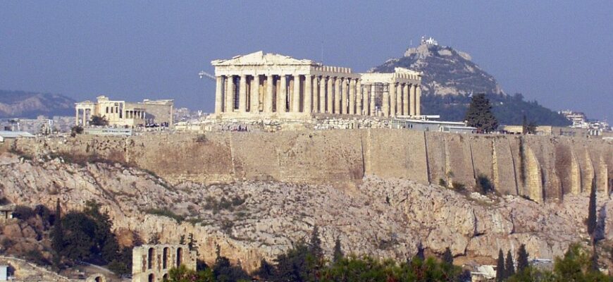 Акрополь: Стародавні фортеці і святині Греції – що це таке?
