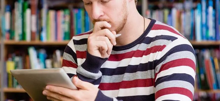 Алюзія в літературі: значення, приклади та вплив на читача