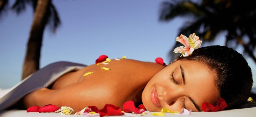 Гавайский массаж Ломи-Ломи: секреты и преимущества старинной практики