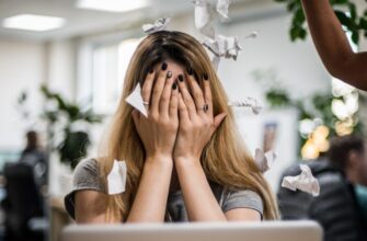 Моббинг на работе: как распознать и защититься от травли коллег