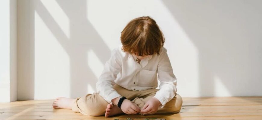 Понимание аутизма: особенности, симптомы и поддержка людей с РАС