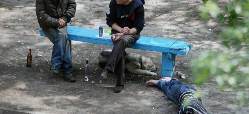 Деградация личности: причины, признаки и как её предотвратить