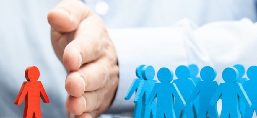 Что такое дискриминация: определение, виды и примеры в обществе