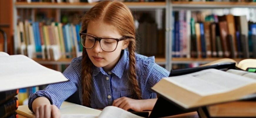 Фразеологический словарь: значения и примеры для изучения языка