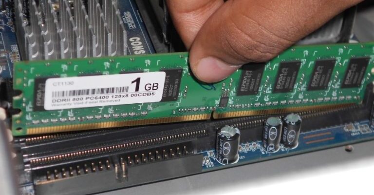 Що таке мікропроцесор: основи, принципи роботи та застосування