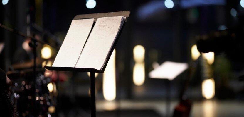 Что такое пюпитр: назначение, виды и особенности использования