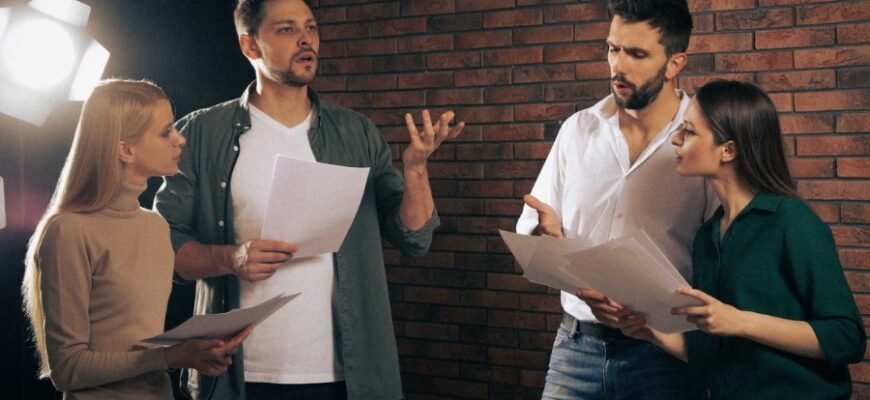 Ремарка: Значение, Примеры и Роль в Литературе и Театре