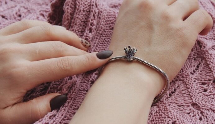 Срібні прикраси як спосіб підкреслити індивідуальність: тренди та поради