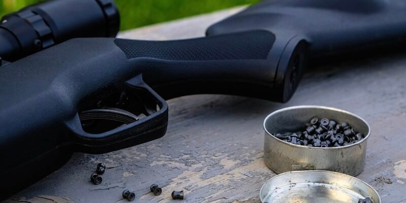 Для яких завдань підходить воздушка з оптичним прицілом?