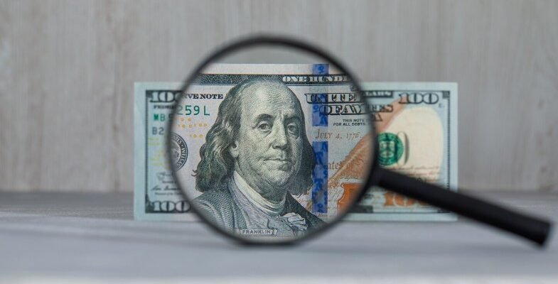 Курс доллара без сюрпризов: как выгодно обменивать валюту в Кременчуге