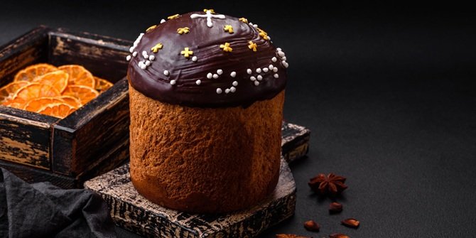 паска з шоколадною начинкою