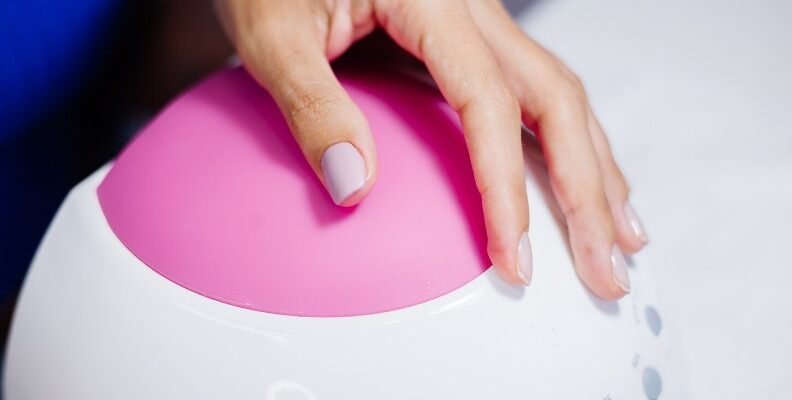 Тренди догляду за нігтями: як обрати ідеальний топ для бездоганного манікюру