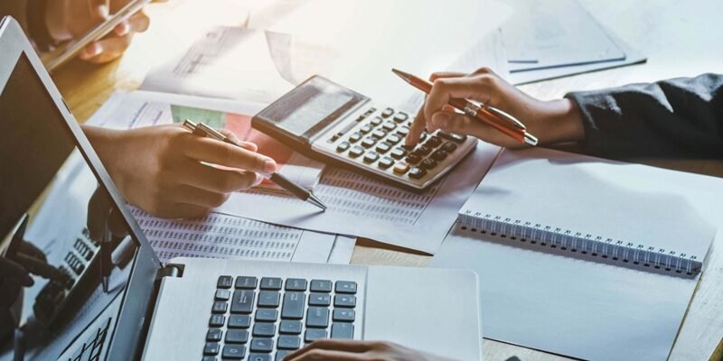 Учет в малом бизнесе: когда таблиц уже мало, а «большая» ERP еще не нужна