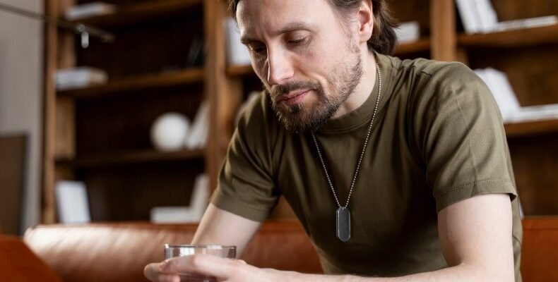 Невидимі сигнали: як зрозуміти, що проблема з алкоголем уже потребує допомоги