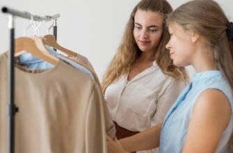 Як зібрати гардероб, у якому кожна річ працює на кілька образів