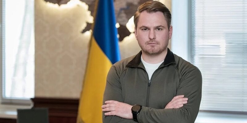 Руслан Кравченко сам оформив п’ятиденне відрядження до Парижа