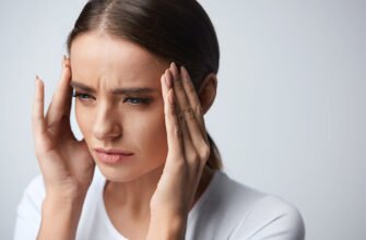 Головний біль напруги чи мігрень: як розрізнити і коли час звернутися до лікаря