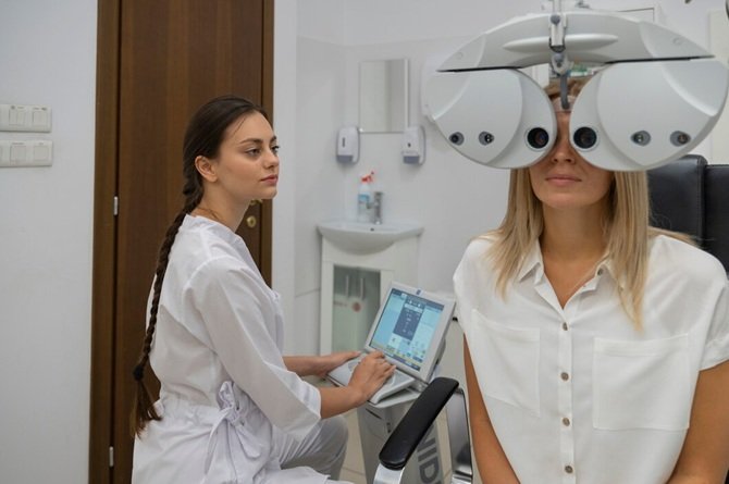 лазерна корекція зору в Ochi Clinic